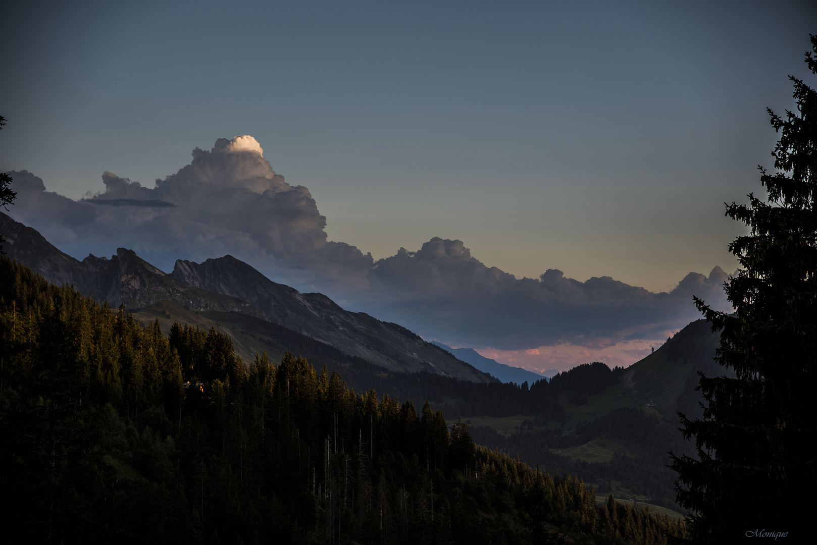 Quand les nuages imitent les montagnes !!!!!!