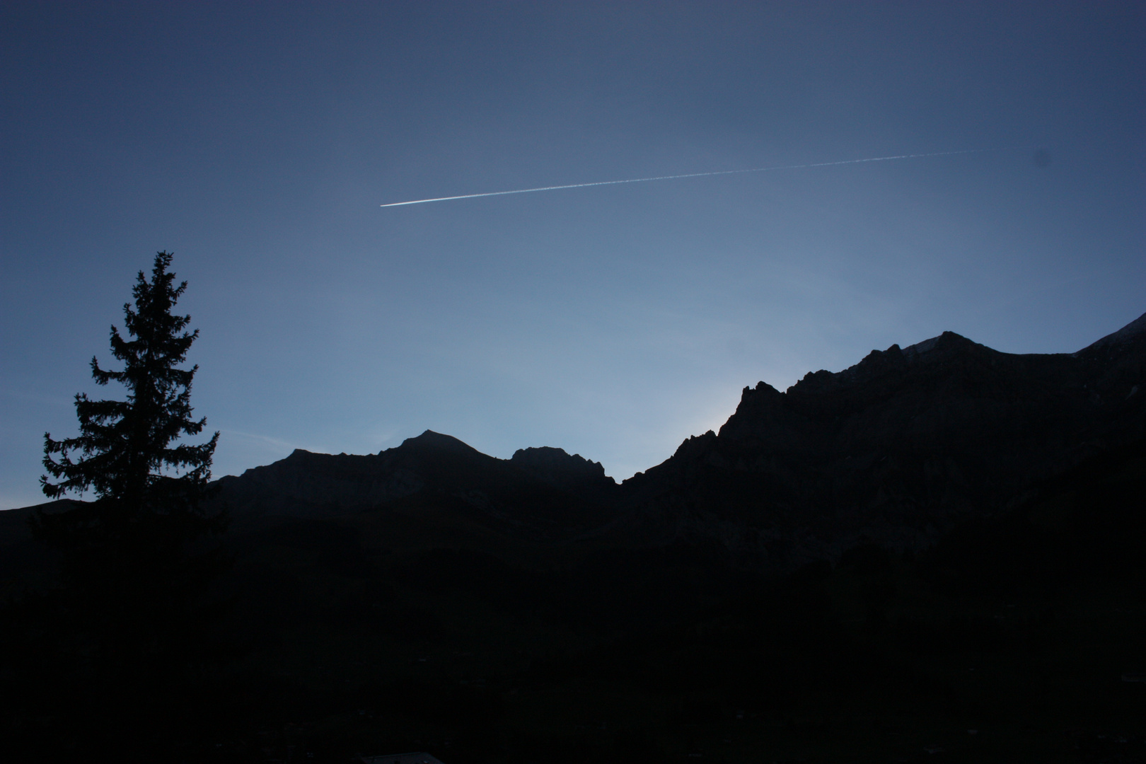 Quand tu es arrivé au sommet de la montagne, continue de grimper...