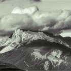 Quando la montagna mette il cappello vendi le capre e compra l'ombrello