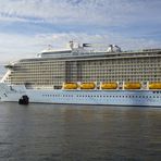 Quantum of the Seas vor dem Eindocken.