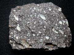 Quarz-Latiandesit von Lipari/Äolische Inseln, Italien