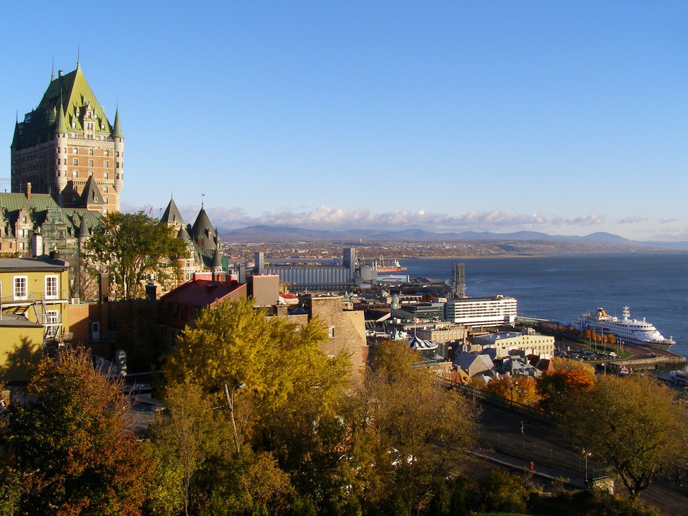 Québec frühmorgens. Stadt am St. Lorenzstrom - am östlichen Rand von Canada.