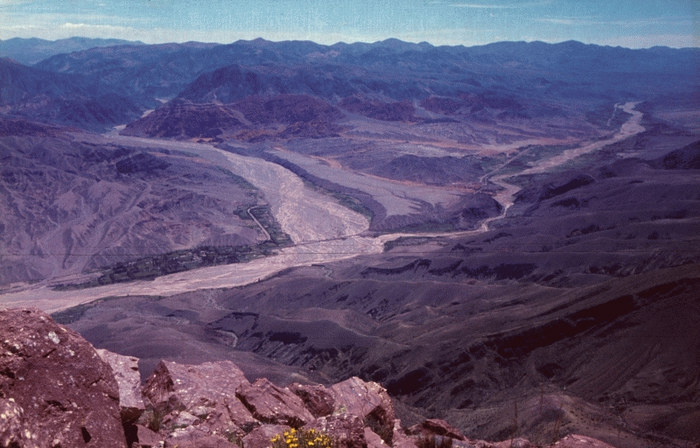 Quebrada Yacoraite als Nebental des Rio Grande