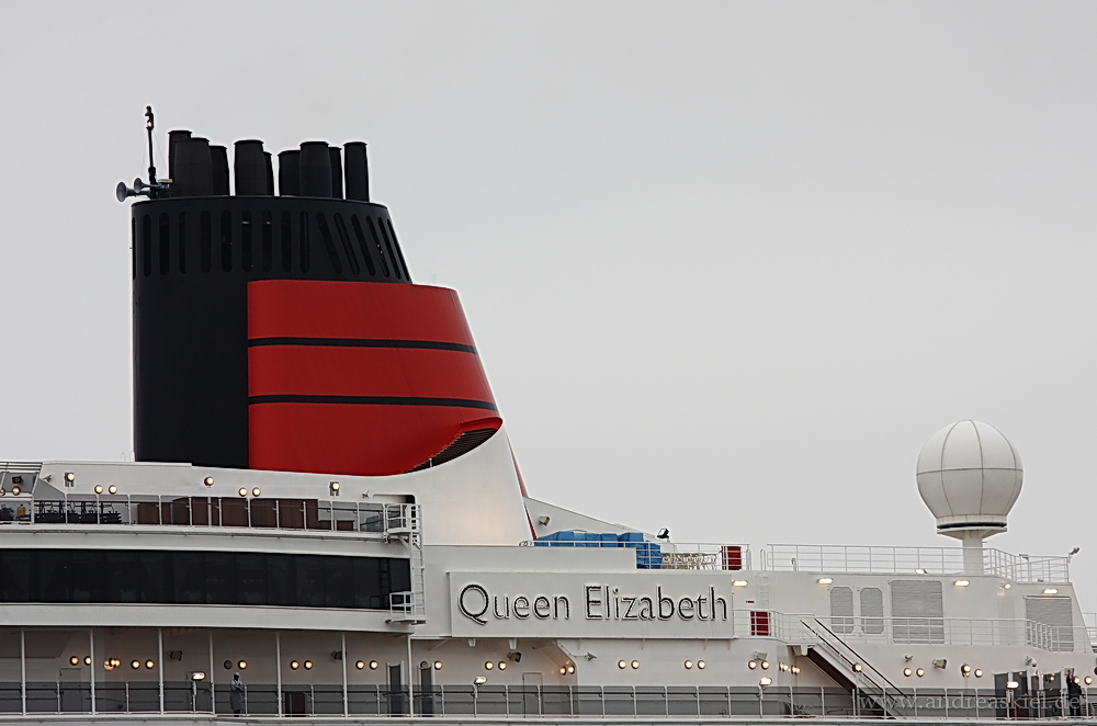 Queen Elizabeth - Erstanlauf Hamburg 03.07.2011 - (4)