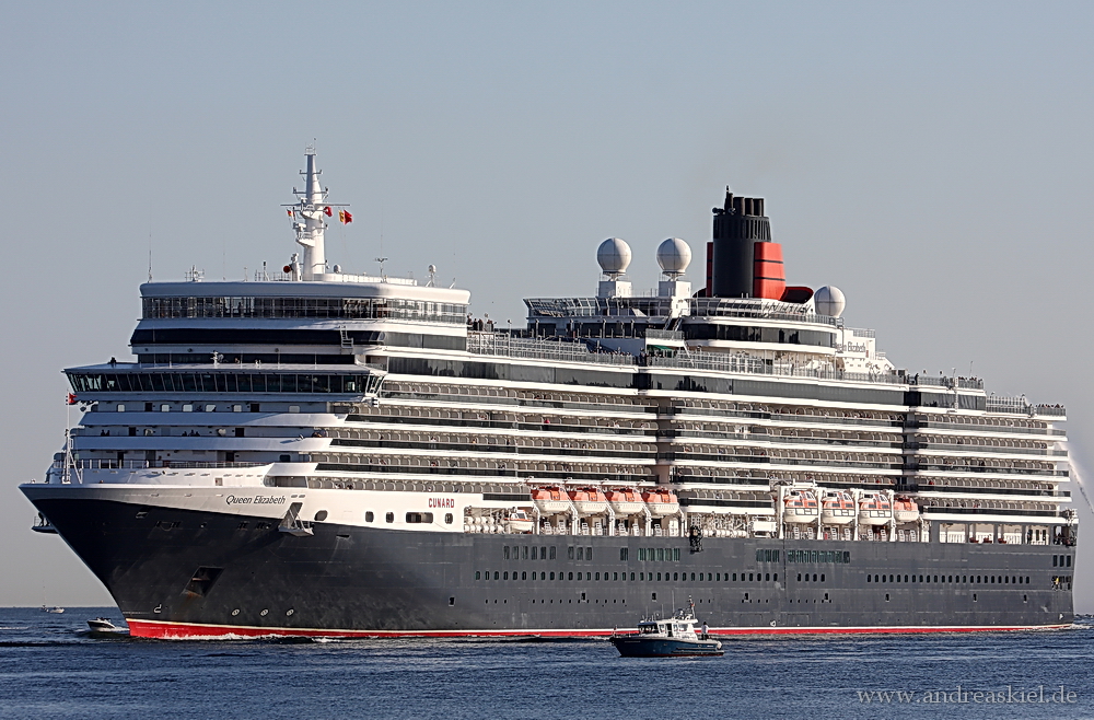 Queen Elizabeth - Kiel 24.07.2012 (3)