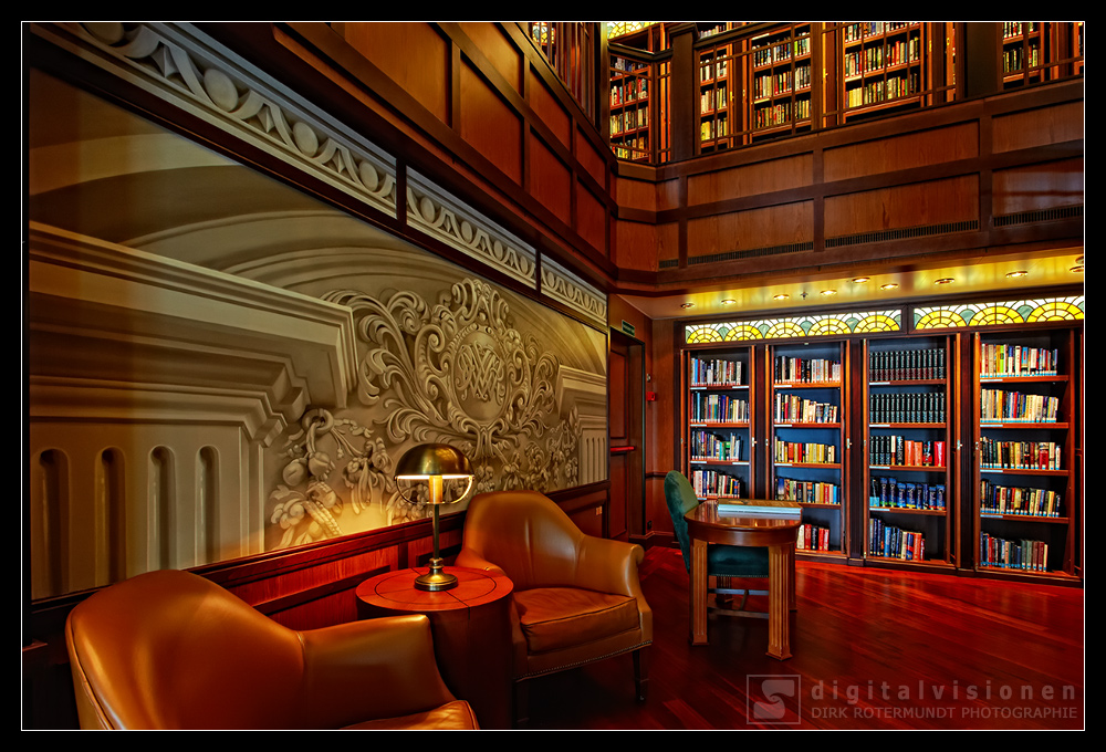 Queen Elizabeth - Library /3.