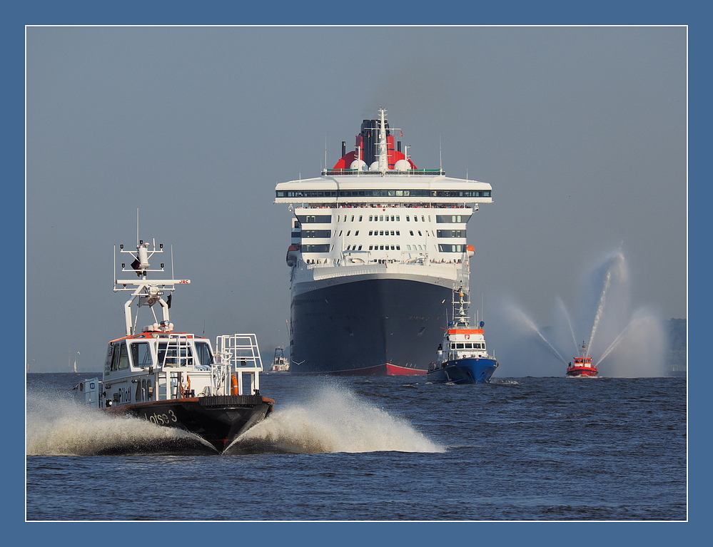 Queen Mary 2 - 10 Jahre in Hamburg