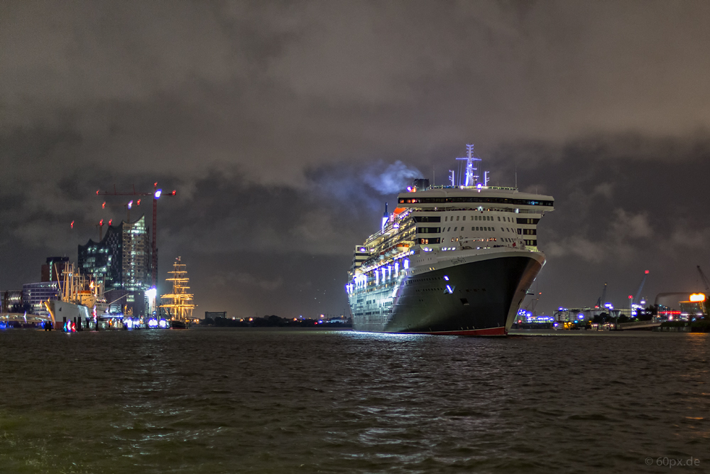 Queen Mary 2 180814