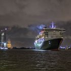 Queen Mary 2 180814