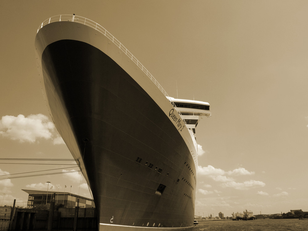 Queen Mary 2