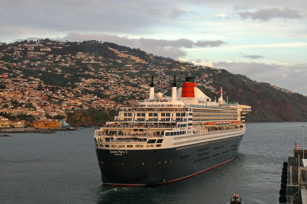 Queen Mary 2 / Abfahrt von Madeira