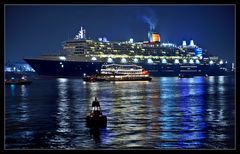 Queen Mary 2 am Cruise Terminal