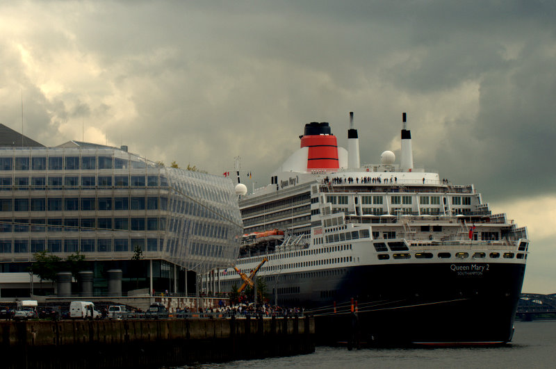 Queen Mary 2 am Terminal