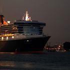 Queen Mary 2 bei den Cruise Days .... Höhe Teufelsbrücke