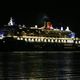 Queen Mary 2 beim Auslaufen -3-