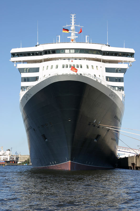 Queen Mary 2 (Bugsicht)