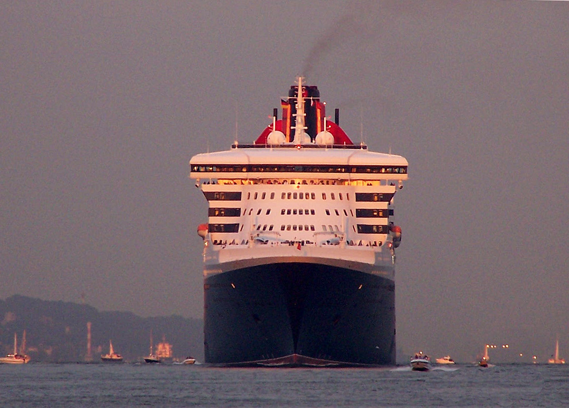 "Queen Mary 2"