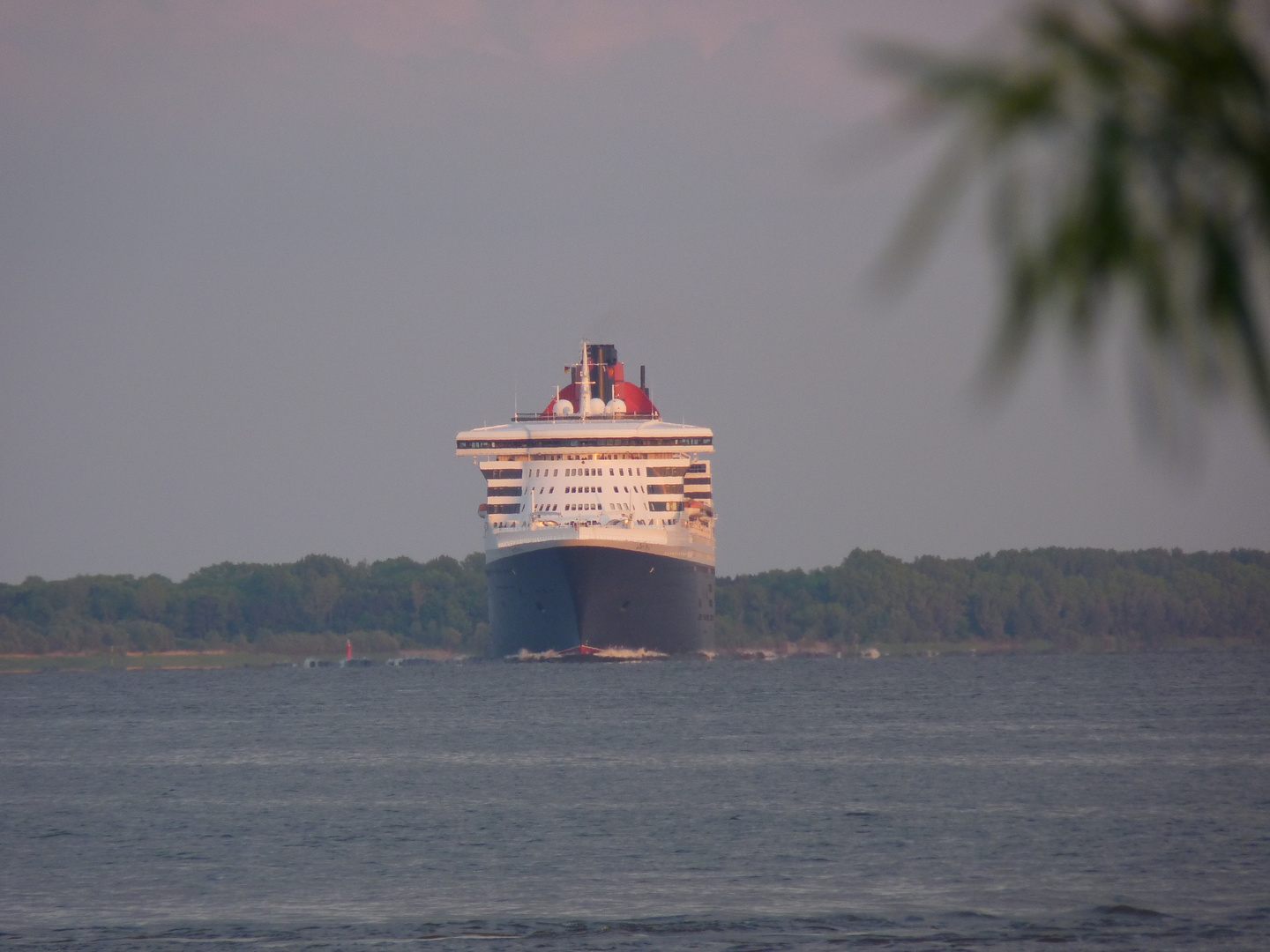 QUEEN MARY 2