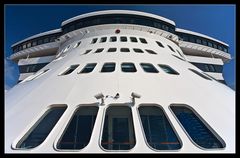 Queen Mary 2