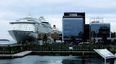 Queen Mary 2