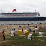 Queen Mary 2 in Cuxhaven