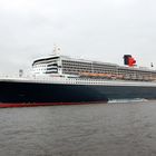 Queen Mary 2 in ganzer Pracht