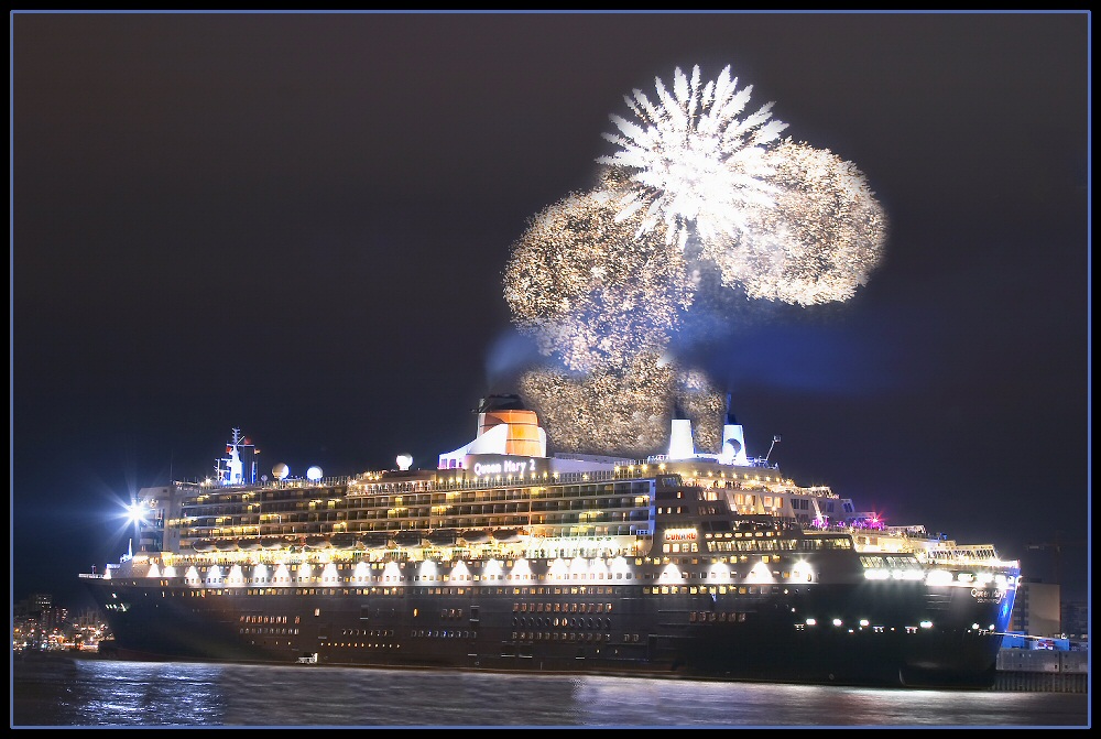 Queen Mary 2 in Hamburg 2005 (part 2)