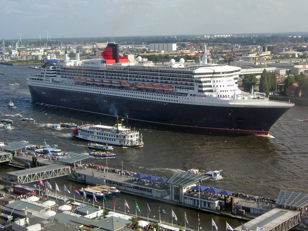 Queen Mary 2 in Hamburg 2009 Foto & Bild schiffe und seewege, verkehr & fahrzeuge, motive Queen Mary 2 in Hamburg 2009 Foto & Bild schiffe und seewege, verkehr & fahrzeuge, motive