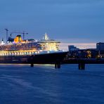 Queen Mary 2 in Hamburg