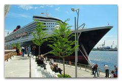 Queen Mary 2 in Hamburg