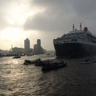 Queen Mary 2 in Hamburg