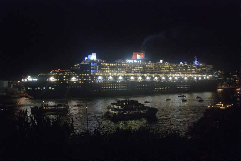 Queen Mary 2 in Sydney