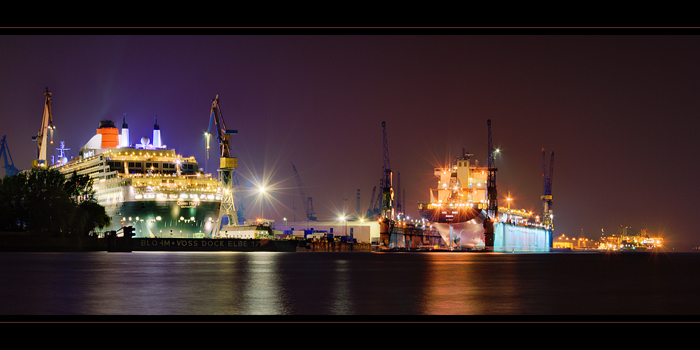 Queen Mary 2 Light Show