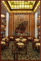 Queen Mary 2 Restaurant Britannia