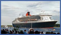 Queen Mary 2 vor Wedel