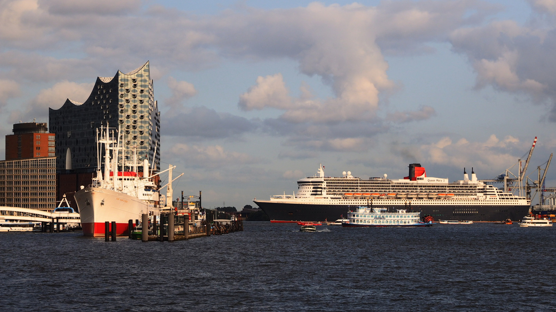 Queen Mary 2  vs.  Elphi