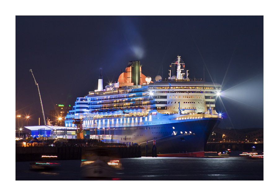 Queen Mary 2 - Warten auf den Abschied