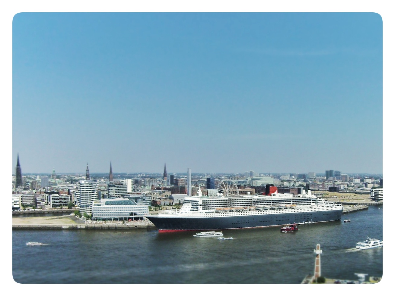 Queen Mary 2 zum 10 Jubiläum in Hamburg