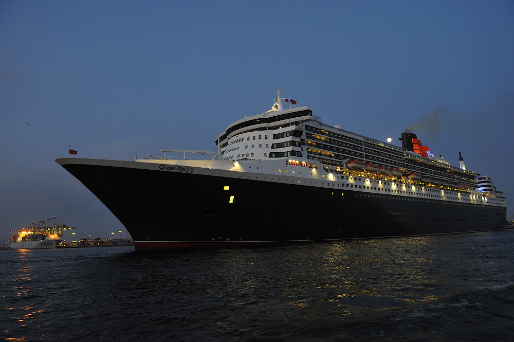 Queen Mary beim Einlaufen