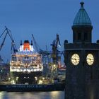 Queen Mary im Dock Elbe 17