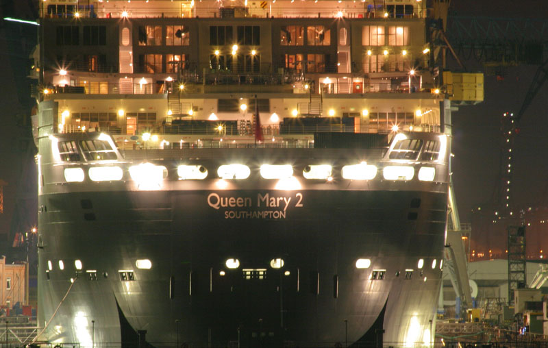 Queen Mary in Dock 17
