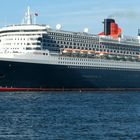 Queen Mary2 auf der Elbe