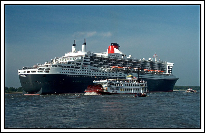 "QUEEN MARY2"