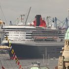 Queen Mary2 erreicht den Hamburger Hafen