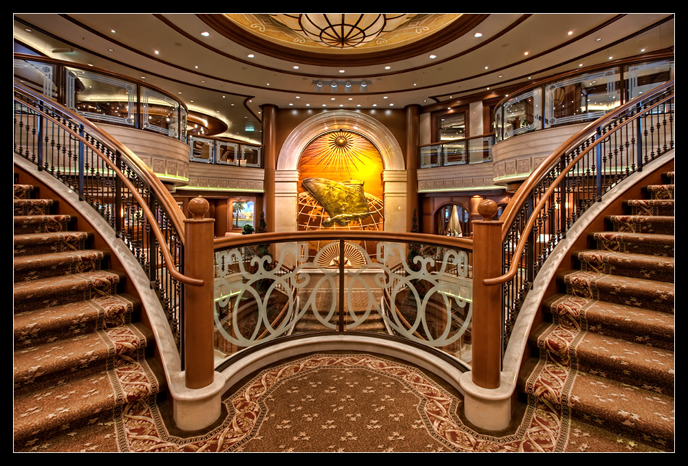 Queen Victoria - Grand Lobby /5.