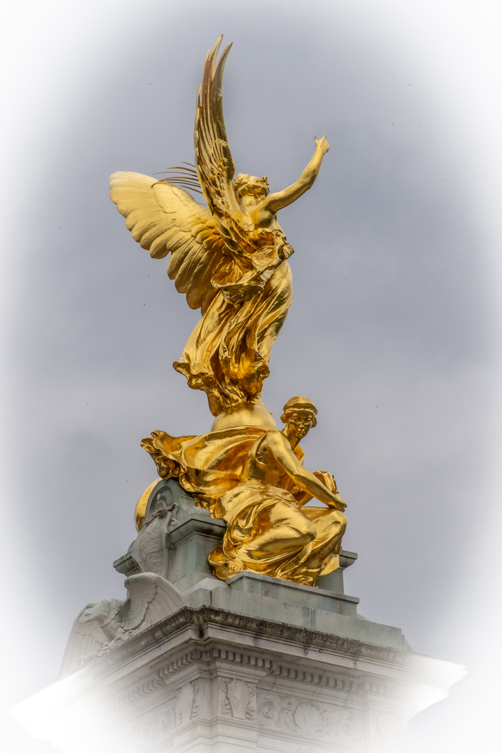 Queen Victoria Memorial - London