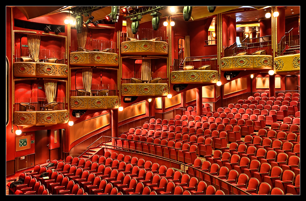 Queen Victoria - Royal Court Theatre /1.