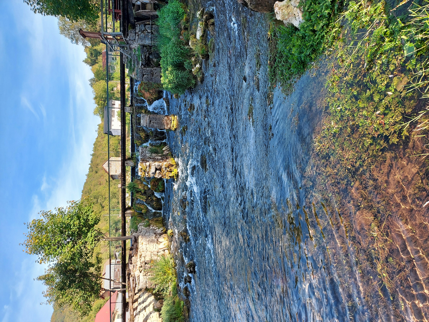 Quellfluss der Gacka-Velebit