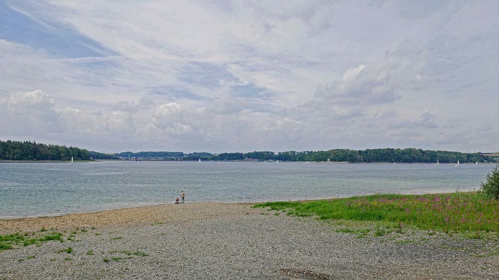 Quellwolken über dem Möhnestausee