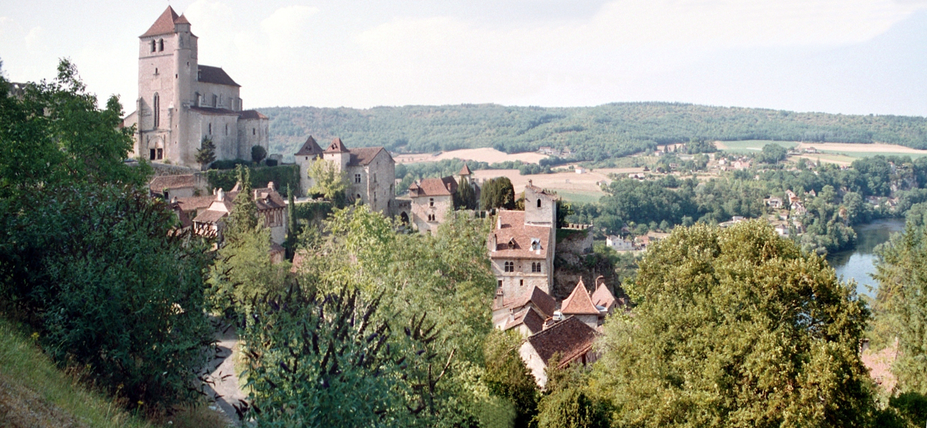 Quercy: St-Cirq-Lapopie über dem Lot-Tal